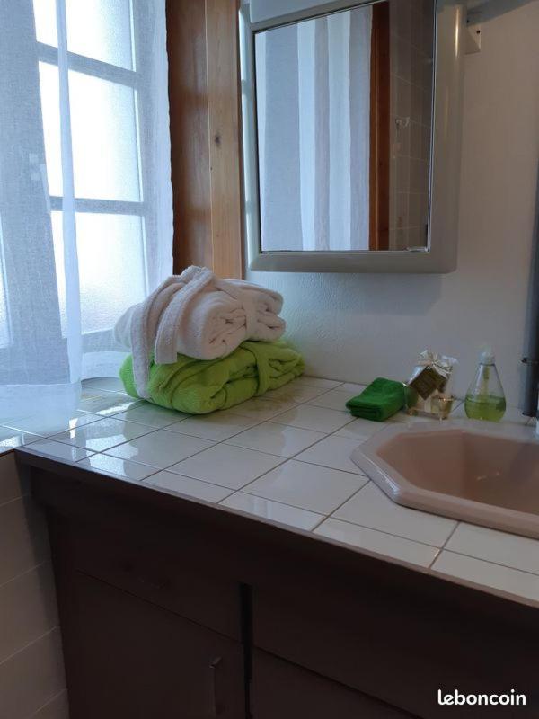 Gite La Petite Maison Horlogere Et Jacuzzi , Raquettes Les Fontenelles ภายนอก รูปภาพ